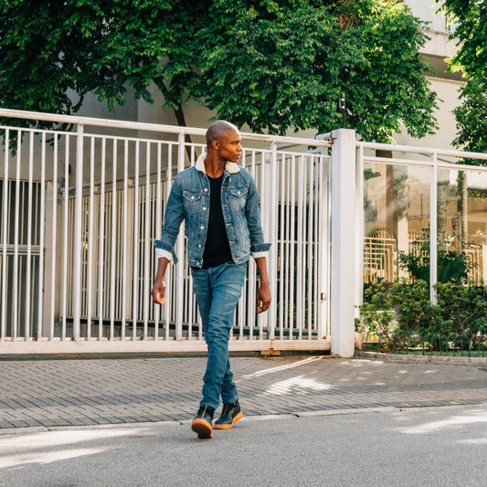 Porter veste en jean pour homme