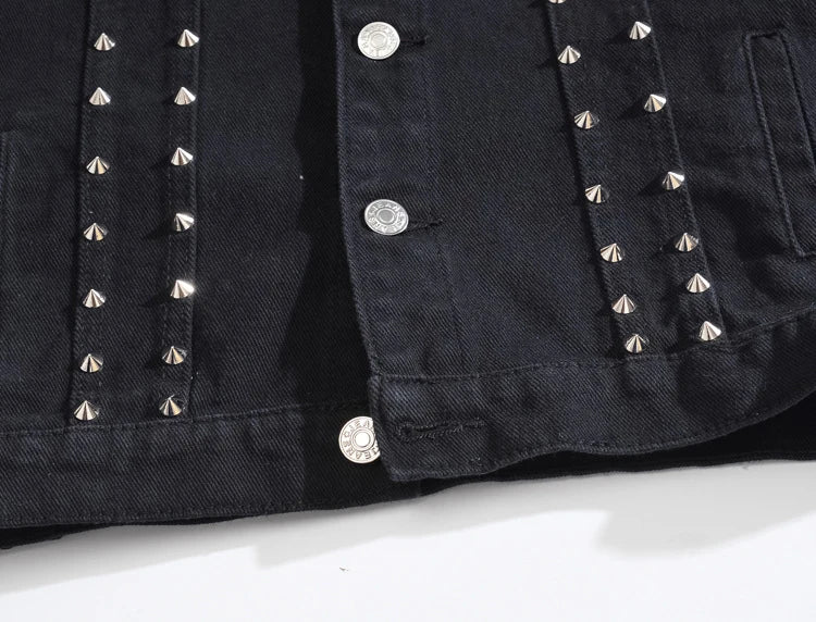 Veste en jean noir avec trou à rivets