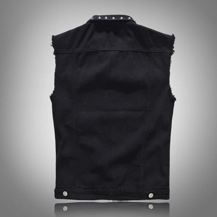 Veste en jean noir avec trou à rivets