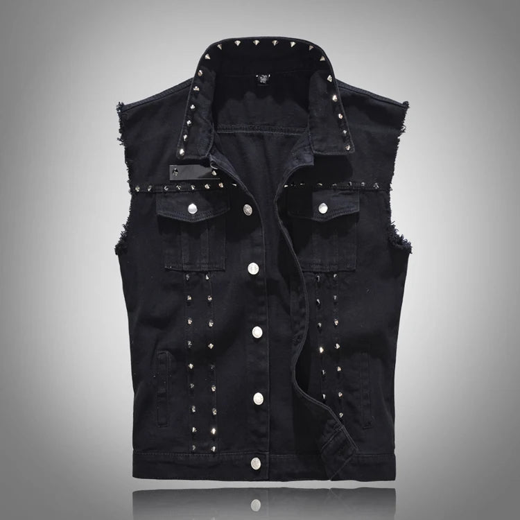 Veste en jean noir avec trou à rivets