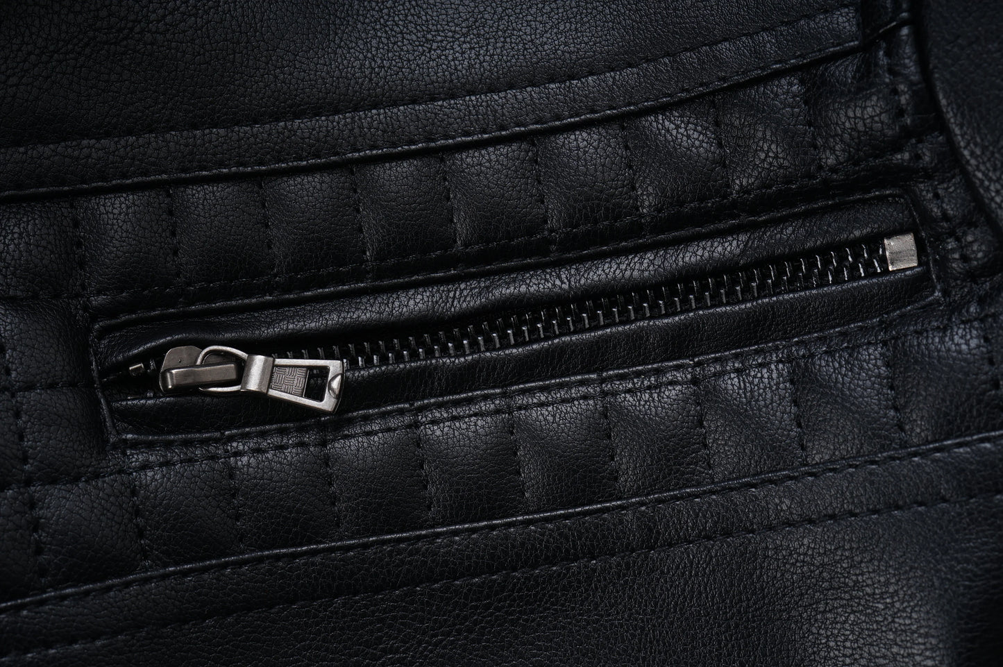 Veste en cuir à capuche homme