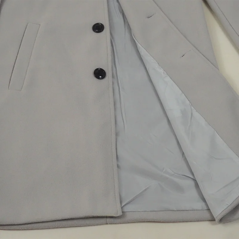 Veste longue en laine avec boutons
