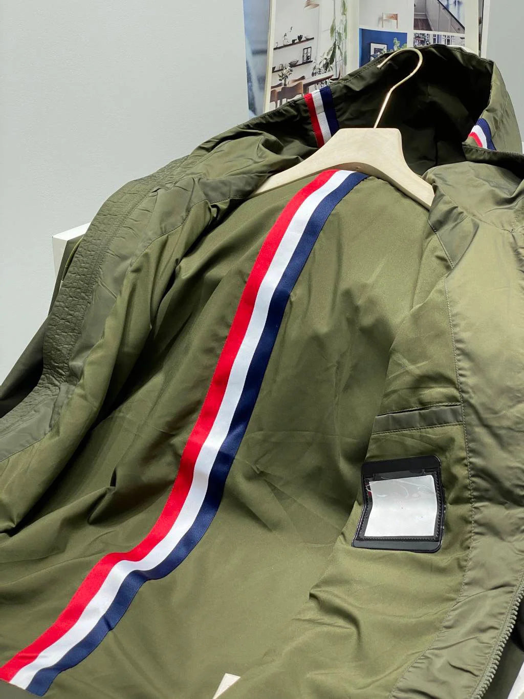 Veste imperméable décontractée à capuche et fermeture éclaire